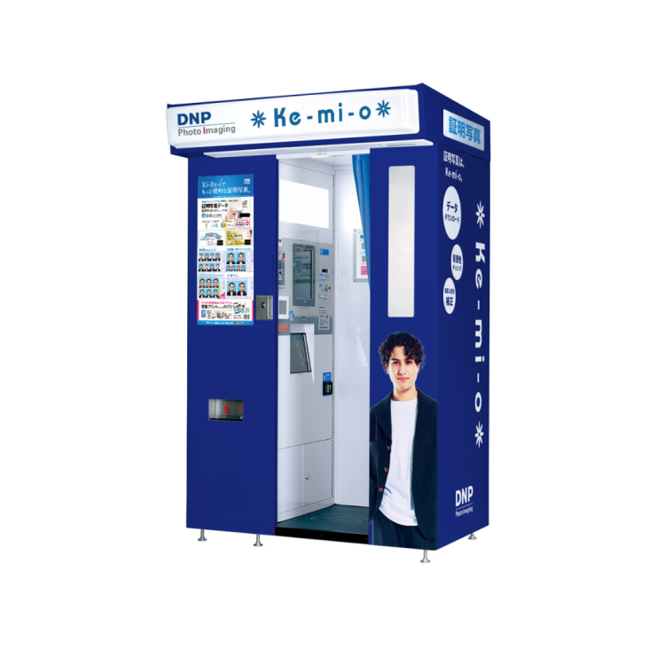 展览会会场上出现了证明摄影机“Ke-mi-o”!